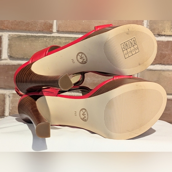 Brand New Michael Kors Berkley Leather Platform Sandal Lacquer Red Size 6 - Picture 10 of 13
